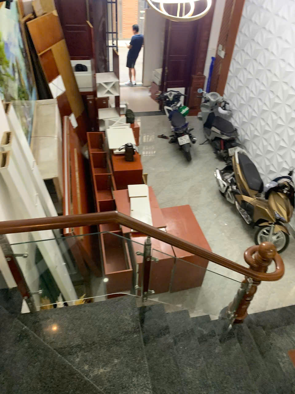 Thu Mua Bàn Ghế Cũ Quận 8